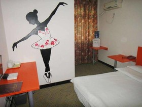Friday Fashion Hotel