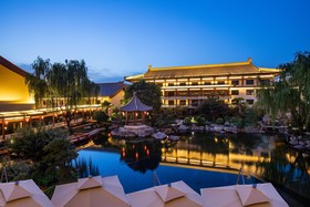 HUALUXE Xi'an Tanghua