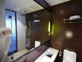 IU Hotel Luliang Xiaoyi Zhenxing Street
