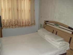 Huixian Baligou Songyingge Hotel