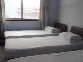 Huixian Baligou Songyingge Hotel