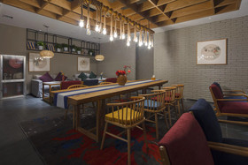 Qianna Hotel Xinxiang