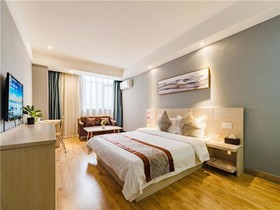7 Days Inn Zhengzhou Erqi Plaza Subway Station
