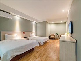 7 Days Inn Zhengzhou Erqi Plaza Subway Station