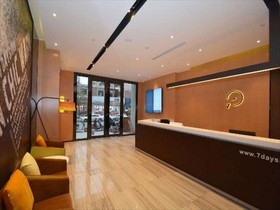 IU Hotel Zhengzhou Lvcheng Square Subway Station Branch