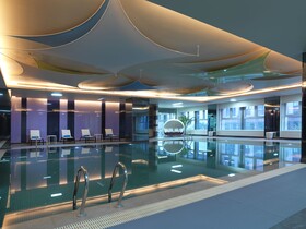 Q box Hotel Zhengzhou
