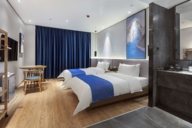 Qianna Baihe Boutique Hotel