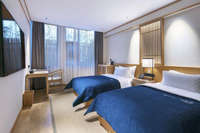 Qianna Yingtang Hotel