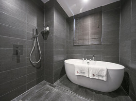 Qianna Yingtang Hotel