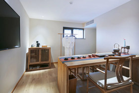 Qianna Yingtang Hotel