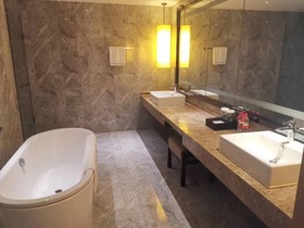 Ramada by Wyndham Zhengzhou East