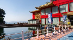 Lakeview Houseboat Hotel & Resort