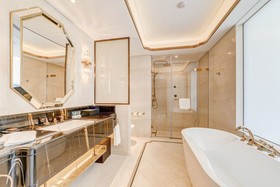 Best Western Plus Golden Dream Bay Resort Hotel