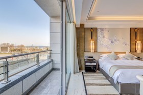 Best Western Plus Golden Dream Bay Resort Hotel