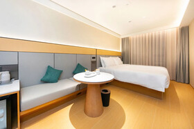 Ji Hotel Shanghai Xietu East Road