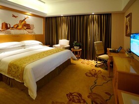 Vienna International Hotel National Exhibition Center Huaxu Highway
