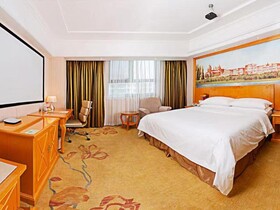 Vienna International Hotel National Exhibition Center Huaxu Highway
