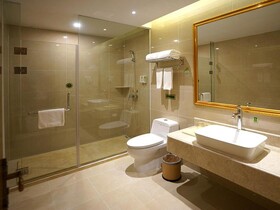 Vienna International Hotel National Exhibition Center Huaxu Highway