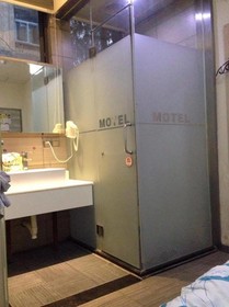 Motel 168