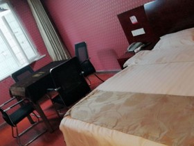 Shell Fuyang Taihe County Yujiayuan Hotel