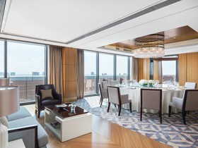Pullman Haining