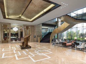Pullman Haining