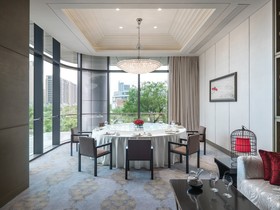 Pullman Haining