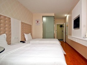 7 Days Inn Hefei Railway Station Square Branch