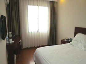 GreenTree Inn Hefei Railway Station Shell Hotel