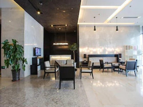 Metropolo Hefei Wanda Plaza Swan Lake