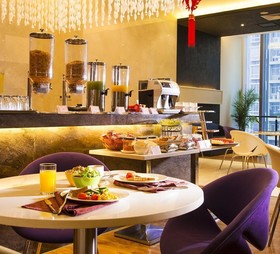 Metropolo Hefei Wanda Plaza Swan Lake