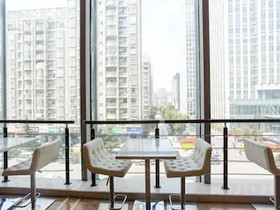 Metropolo Hefei Wanda Plaza Swan Lake