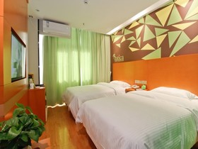 Vatica Hefei Yaohai District Wanggang Road Metro Station Hotel