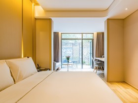 Atour Hotel Huaibei City Government