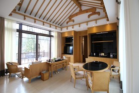 Banyan Tree Huangshan