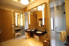 Banyan Tree Huangshan