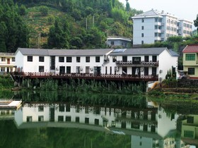 Laotian Farmhouse Holiday Cottage Yododo Inn