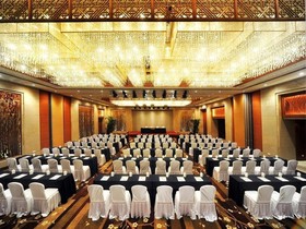 Warm Island Lake Resort Hangzhou