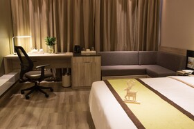 Atour Hotel Suzhou Jinji Lake