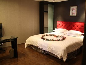 FX Hotel GuanQian
