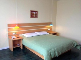 Home Inn Wujiang Shengze Wealth Center