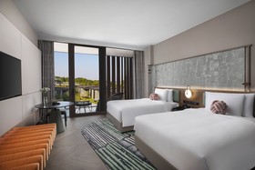 Indigo Suzhou Yangcheng Lake, An Ihg Hotel