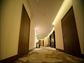 James Joyce Coffetel Suzhou Mudu Station