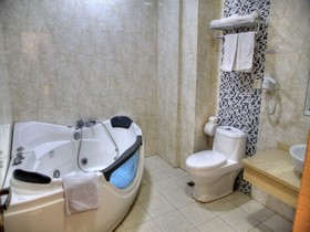 Kaimei Business Hotel