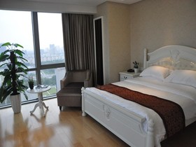 Puyu Zhongrun Apartment Hotel