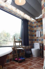 Shiquan Street No. 5 Theme Hotel