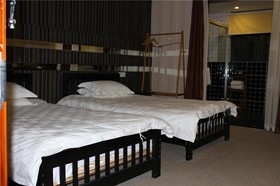 Shiquan Street No. 5 Theme Hotel