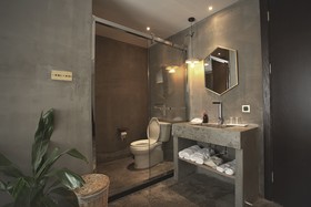 Suzhou Unique Space Design Art Hotel