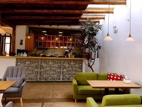 Taihu Baopu Water House