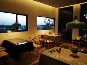 Taihu Baopu Water House